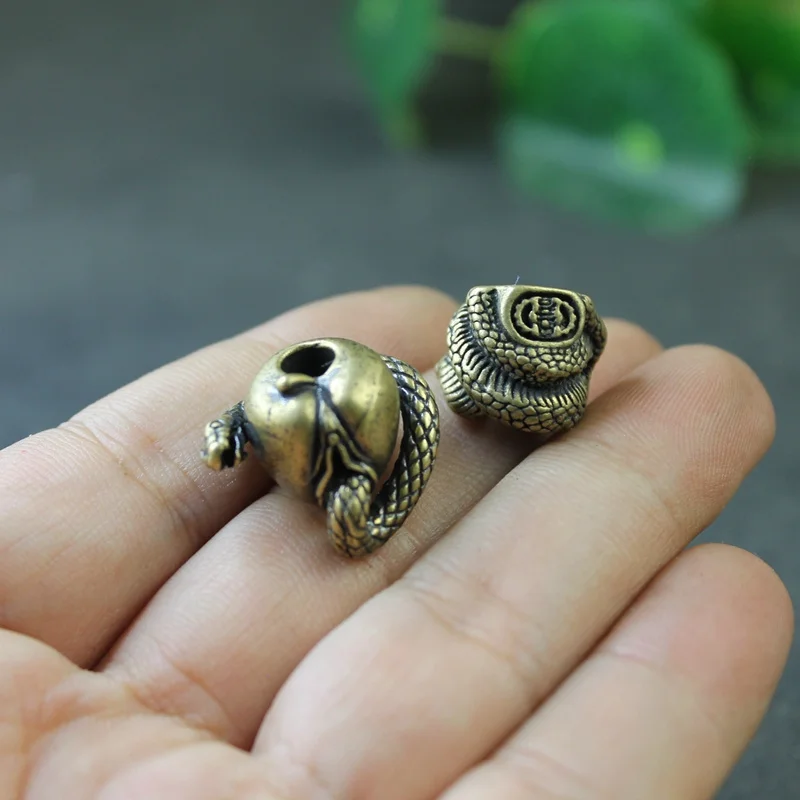 Desire Snake Female Genitalia Apple Figure EDC Outdoor Paracord Beads Retro Brass Umbrella Rope Woven Lanyard Pendants For Knife