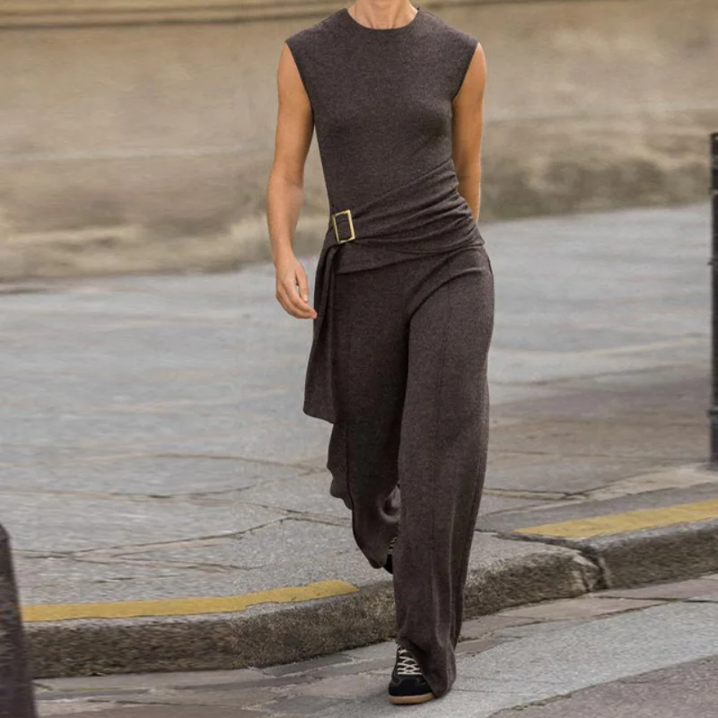 

Шикарный топ без рукавов с пряжкой и круглым вырезом для женщин, стильный повседневный тонкий топ с регулируемым поясом, новинка 2025, универсальные женские топы