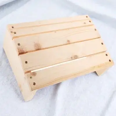 

1 шт. Деревянная подставка для ног с угловым дизайном, прочная, для использования под столом, удобная офисная подставка для ног, деревянный табурет-подставка для ног