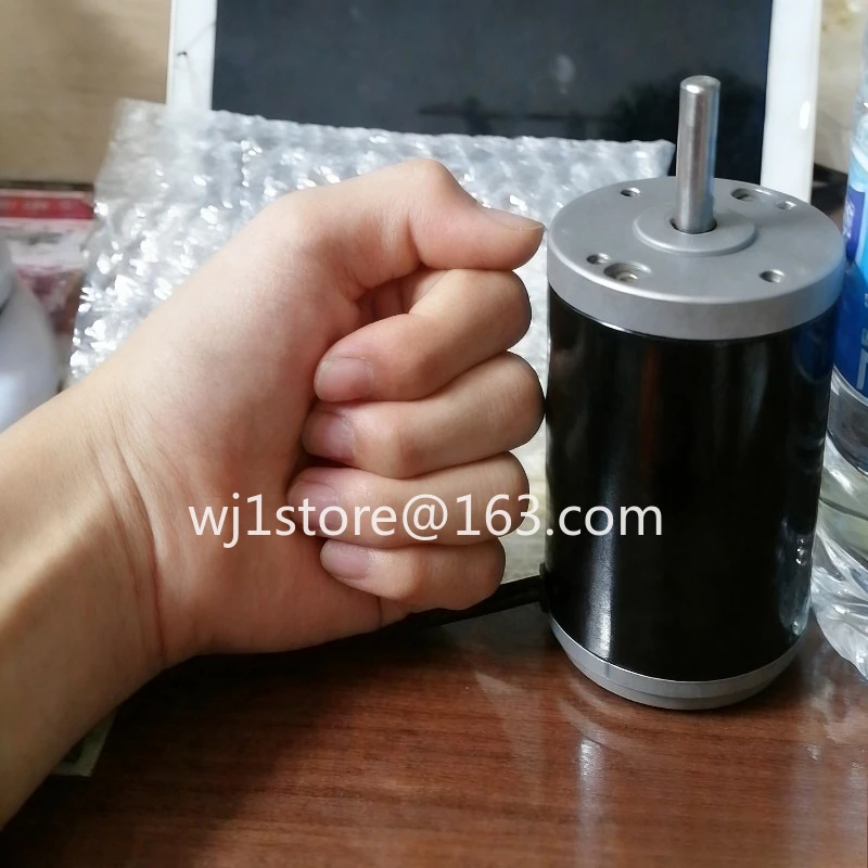 Silent high torque DC24V-36V ferrite permanent magnet DC motor, ball bearing, compensated carbon brush