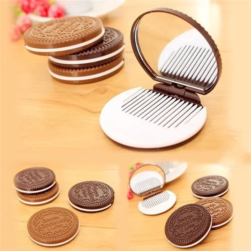 1 Pcs Chocolate Biscuit Mini Pocket Mirror With Comb Princess Portable Biscuit Shape Makeup Folding Mirror With Comb