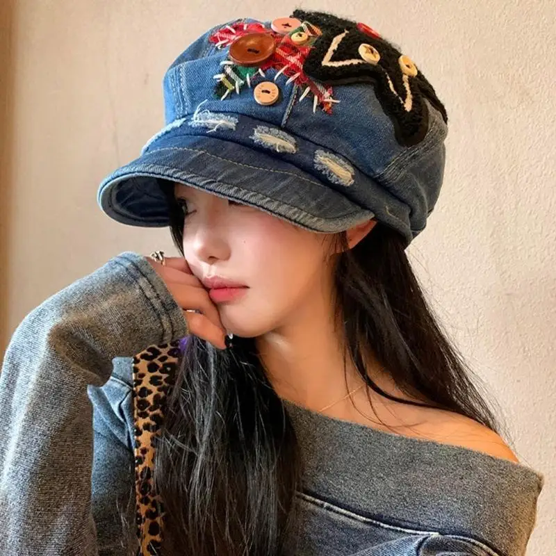 

652F Button Star Patched Hat for Women Breathable Cabbie Hat 2000s Girl Distressed Painter Hat Punk Headwear for Daily