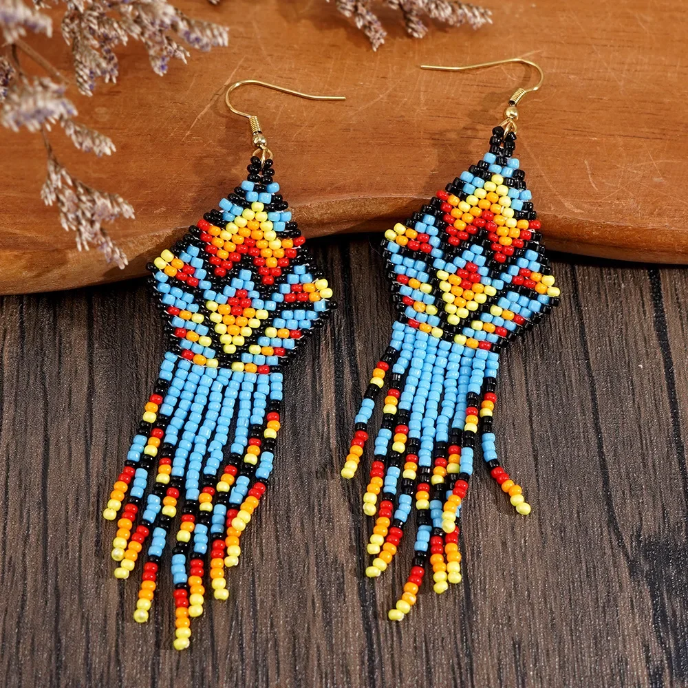 1 pair of Bohemian retro ethnic style Su earrings, rainbow rice bead woven earrings suitable for girls to wear as daily gifts