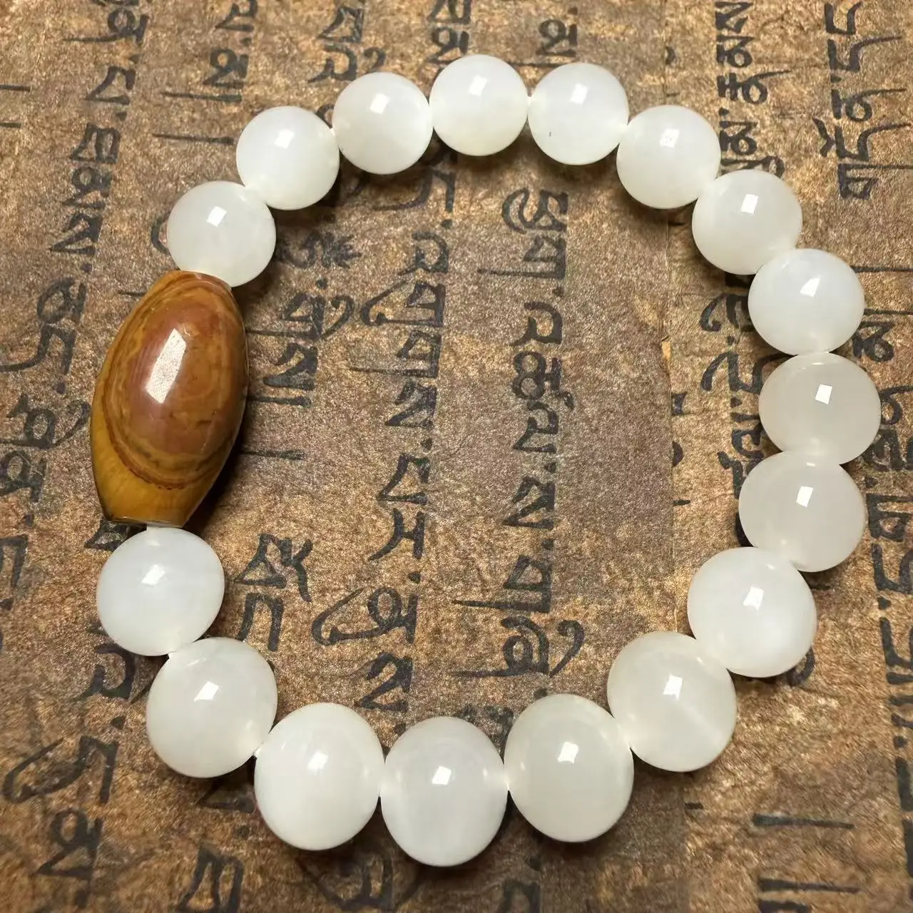Rare natural Tibetan Old AgateMongolian DZi Hotan Jade Calcified  1 Eye totem Bead Amulet bracelet 10mm 22x13mm