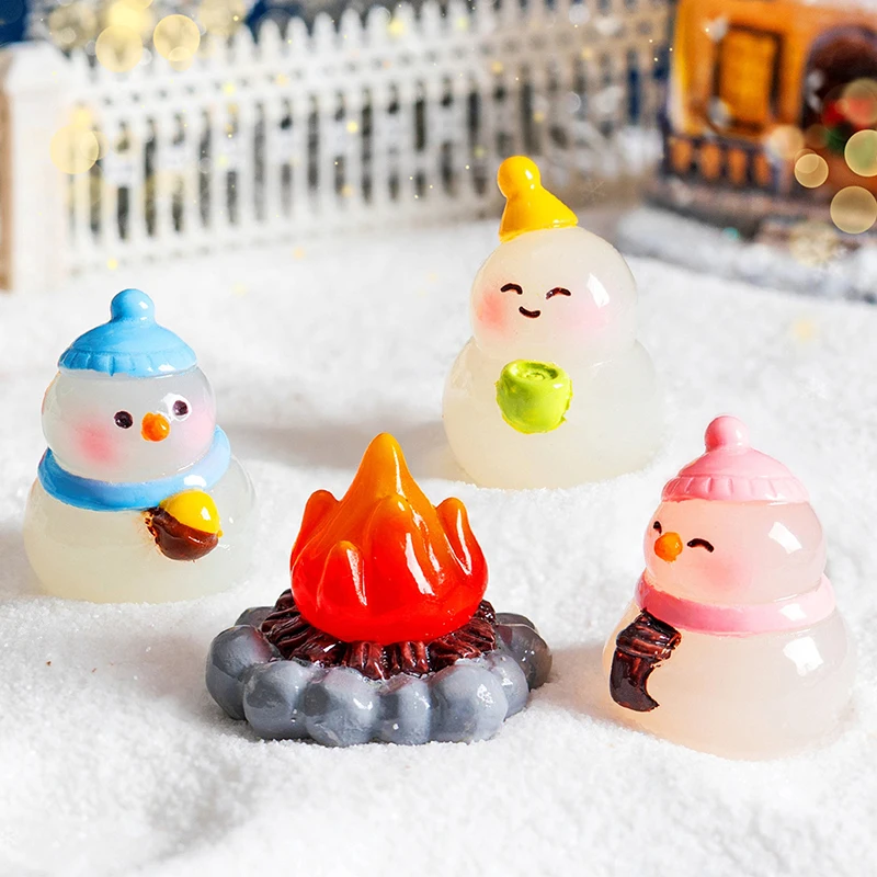 1PC DIY Dollhouse Decoration Mini Luminous Resin Christmas Cute Bonfire Snowman Ornament Glow In The Dark Miniature Figure