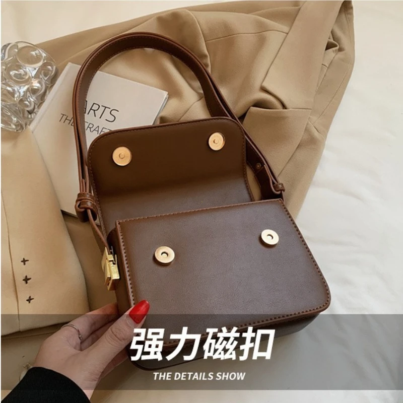 

Retro Brand Roomy Shoulder Bag Female Luxury Solid Color Classic Crossbody Bag Large Capacity Style Soft PU Leather Tote Bag