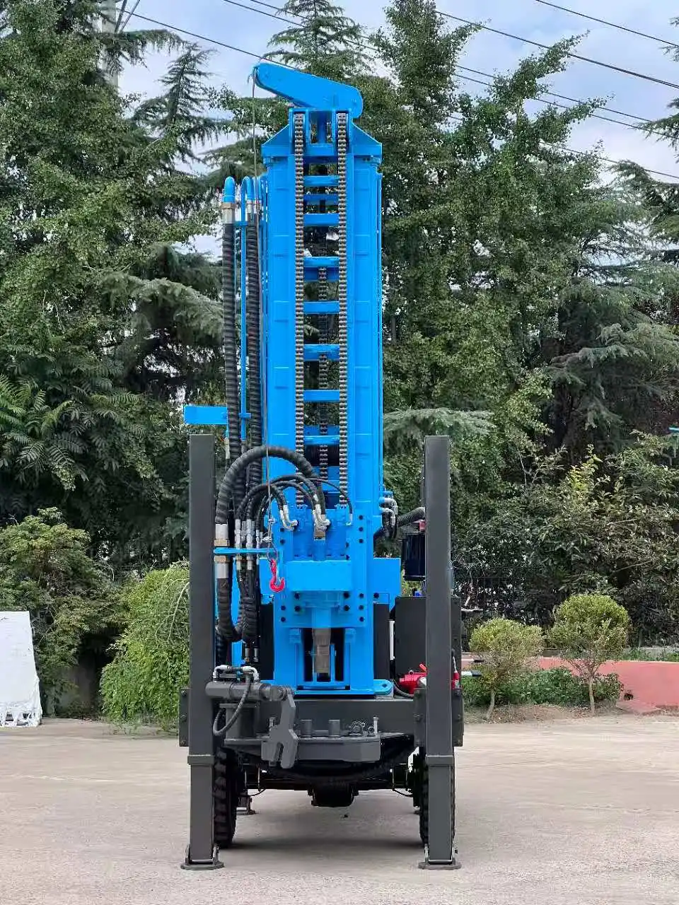 

Customized Water Well Drilling Rig Machine 200m Depth Mounted on Tricycle