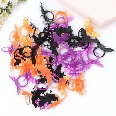

Halloween Party Hand Accessory 60pcs Kids Ring Bat Themed Trick Or Treat Toy for Festival Dress Up Children Fun Game Gift