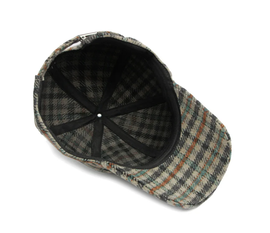 Autumn and Winter Versatile Warm Plaid Baseball Cap Outdoor Sunscreen Sun-shading Duck Tongue Cap Fashion Rebound Cap