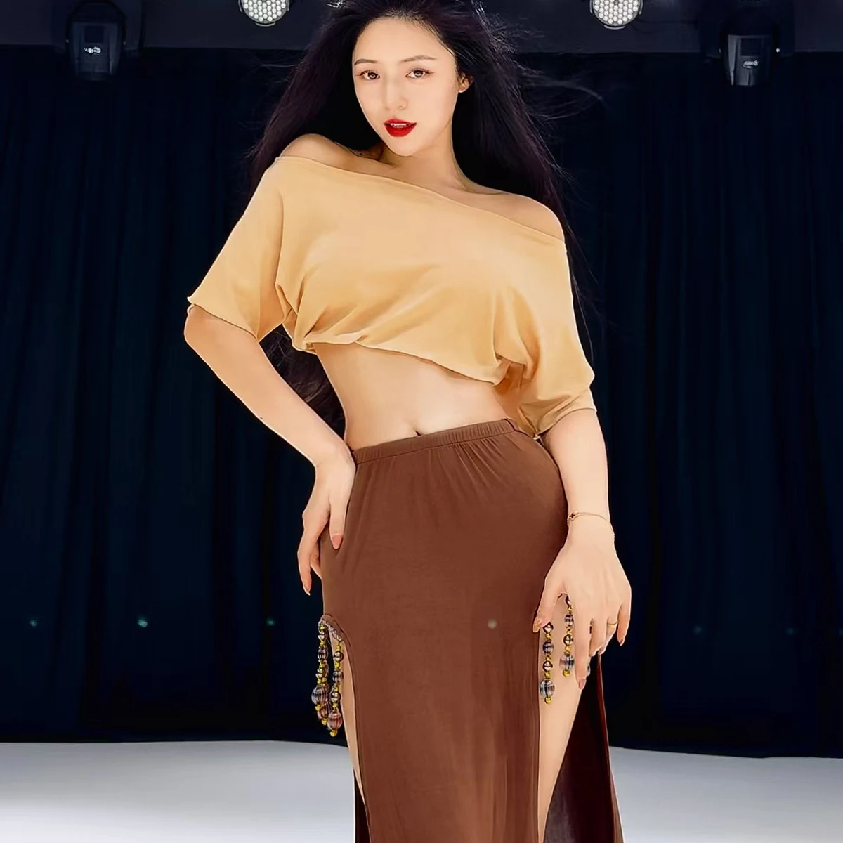 

New Belly Dance Costume Set for Women's Loose Comfortable Top+Sexy Split Long Skirt 2pcs Oriental Dance Performance Clothes