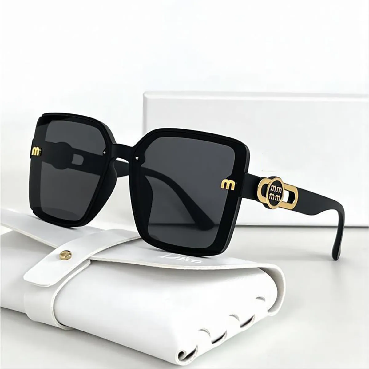 New Fashionable Sunglasses with High-end Feel, Large Frame, Light Luxury Sunglasses for Women, Sunscreen Glasses Frame
