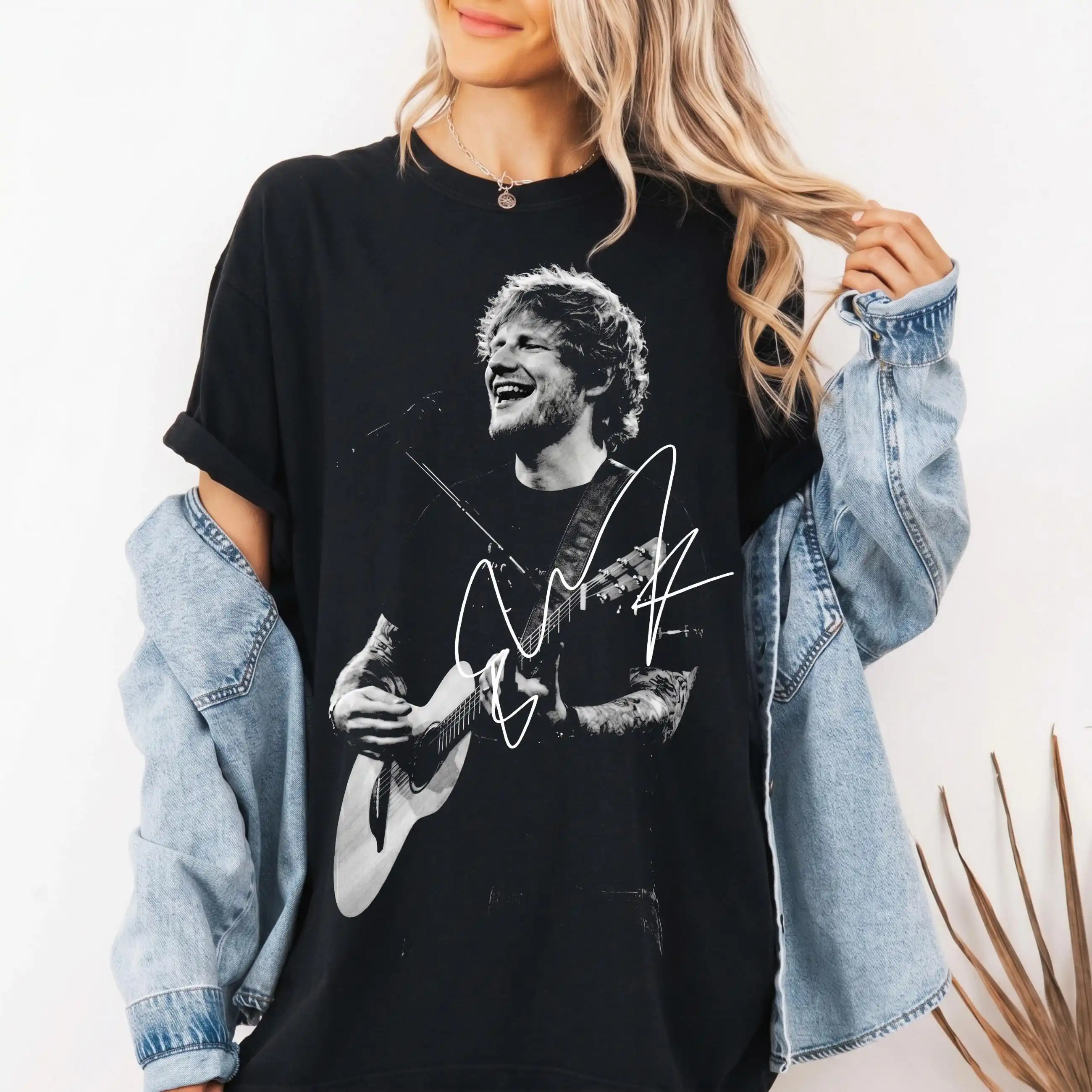 Ed Sheeran Concert Graphic T-Shirt: Black & White Photo Autograph Tee