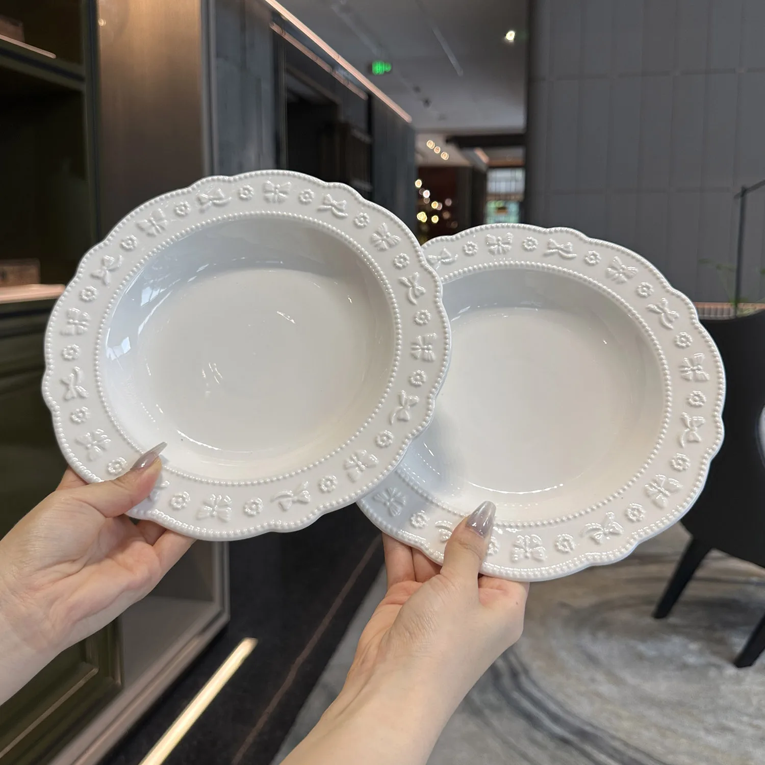 

Princ Sle Cerc Dinner Plate with Relief Eming And Beaded for Soup Lady Personal Use French Sle round ...