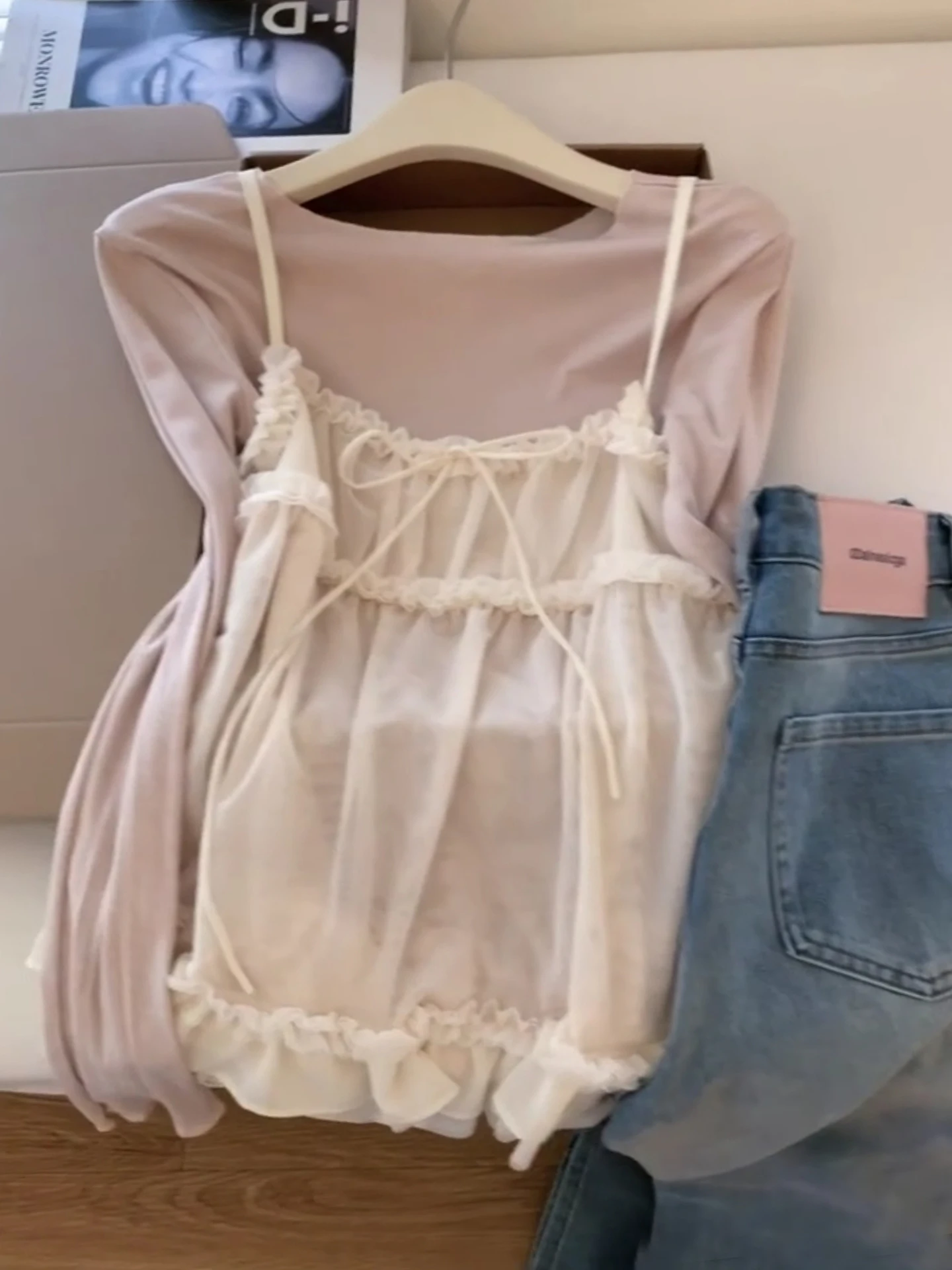 

Ele Long Sve Knitted Sweater Set with Bow Design And Wooden for Women Soft Comfortable Casual Faion Spring