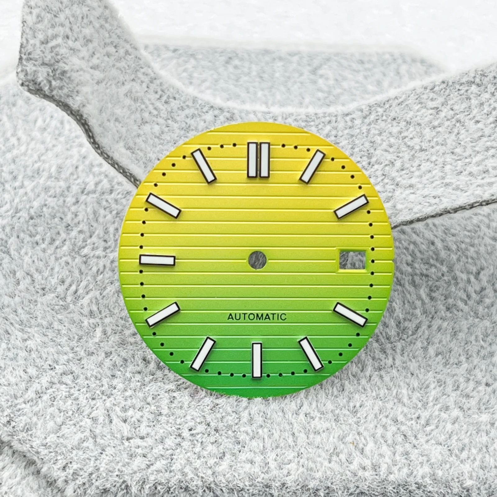 جديد NH35 ساعة الطلب 29.8 مللي متر مع الأخضر مضيئة التدرج اللون ل NH35 ساعات يد تعمل بالحركة لتقوم بها بنفسك أجزاء