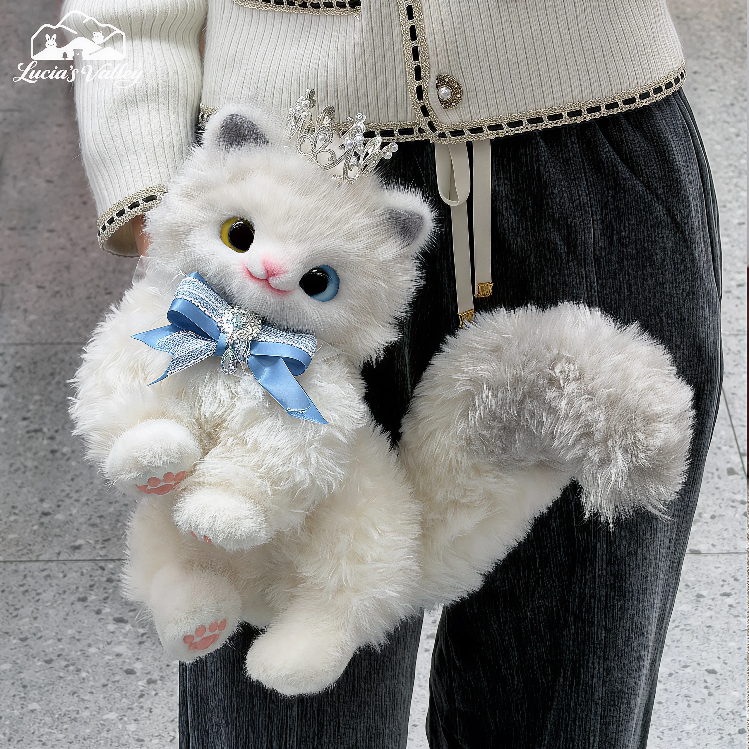 High End Crown Cat Finished Doll, Original Exclusive Handmade Plush Doll Desktop Decoration for Girls' Couples Gift Home Decor