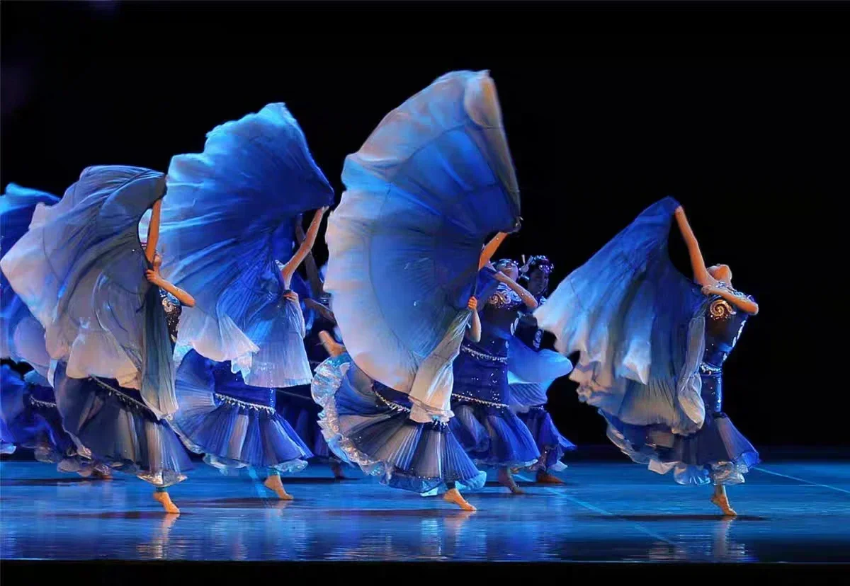 Robe Hanfu ancienne élégante, Style chinois ethnique traditionnel, Costume de danse classique, pratique féminine, vêtements de danse Yangko