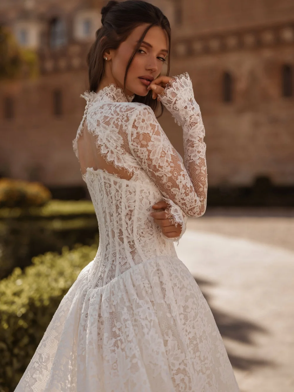 2 في 1 فستان زفاف رومانسي من الدانتيل مع مشد منظم بدون حمالات فستان زفاف الوهم 2026 فساتين طويلة مخصصة للعروس