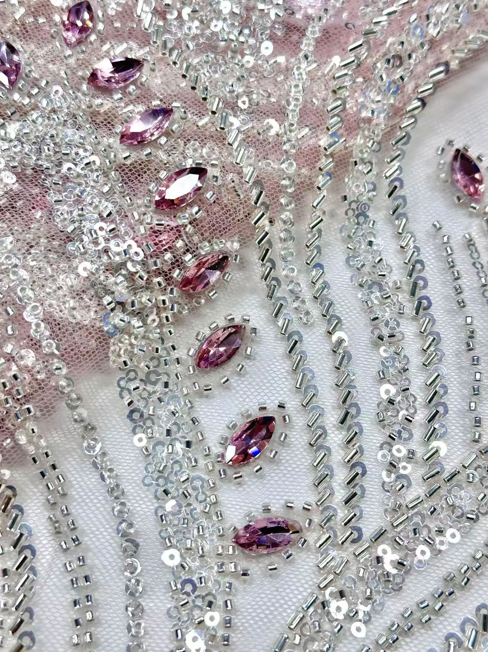 5 Yards rosa modischer nigerianischer Perlen-Stein-Tüll-Spitzenstoff, afrikanischer Pailletten-Netzstoff zum Nähen von Brautkleidern – Detail 16