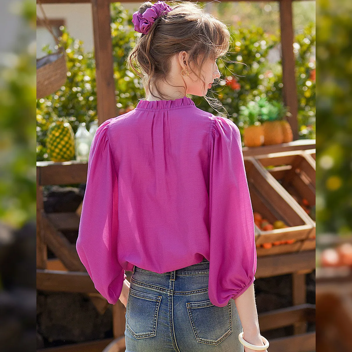 LOUIS YAO Nieuwe Houten Oorrand Ronde Hals Stropdas Damesoverhemd 2025, Lente Geen elastische Retro Effen Kleur Bubble Mouw Los overhemd