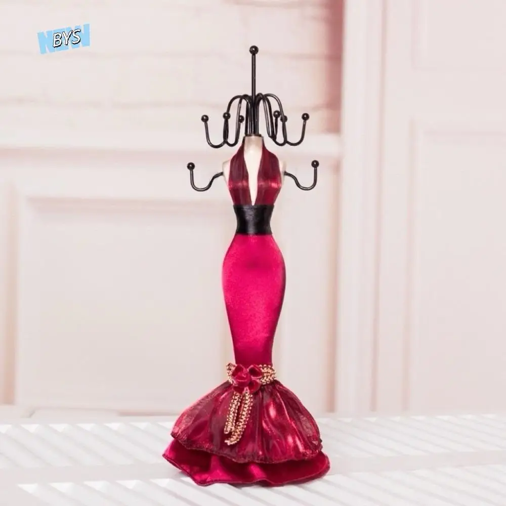 

Sofa Necklace Mannequin Display Stand Dress Luxury Fishtail Skirt Jewelry Stand Holder Ribbon Rose