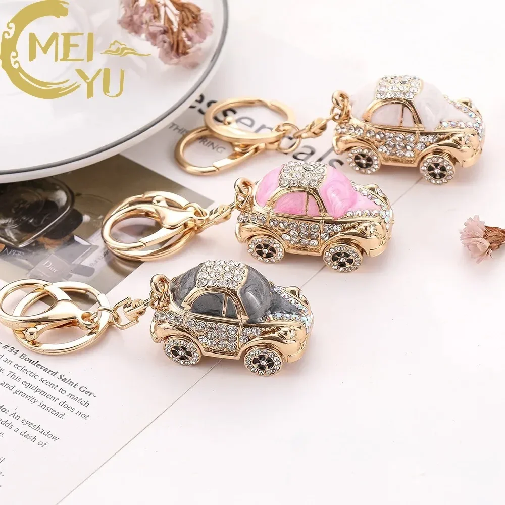 European and American New Popular Metal Car Rhinestone Pendant Beetle Car Keychain Pendant Cartoon Cute Creative Gift Hangtag