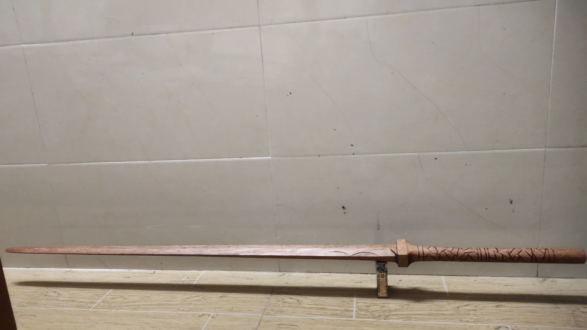 Handmade Training Props Double-Handed Sword Counterweight Solid Wood Carving Wooden Sword