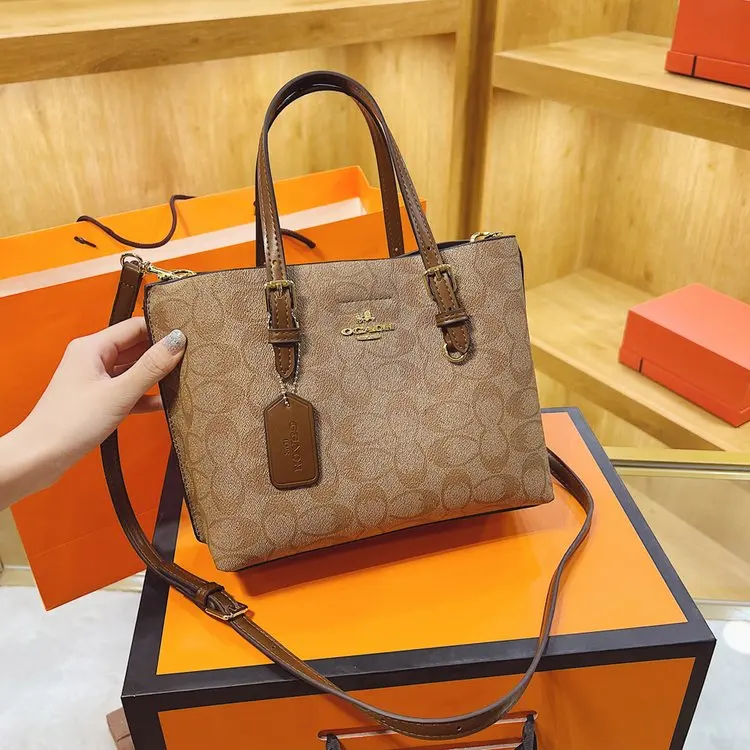 

Luxury Unique Designer Diaper Bag Women Large Capacity Tote Elegant Leather Crossbody Handbag For The Discerning Woman