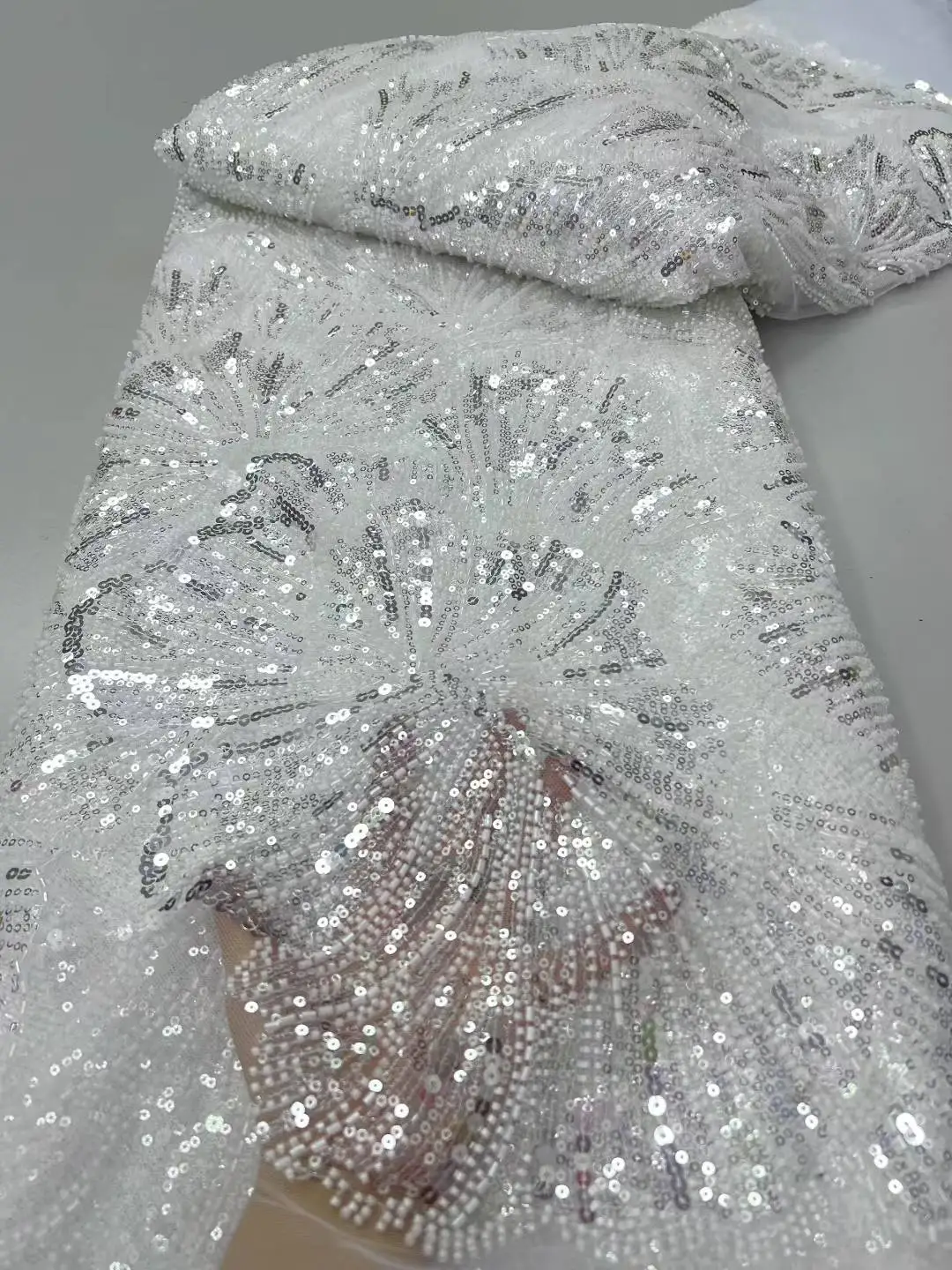 أحدث فساتين الدانتيل الفاخرة الثقيلة مطرز عالية الجودة صافي الترتر الأفريقي أقمشة الدانتيل والتطريز 2025 لفستان الزفاف الزفاف