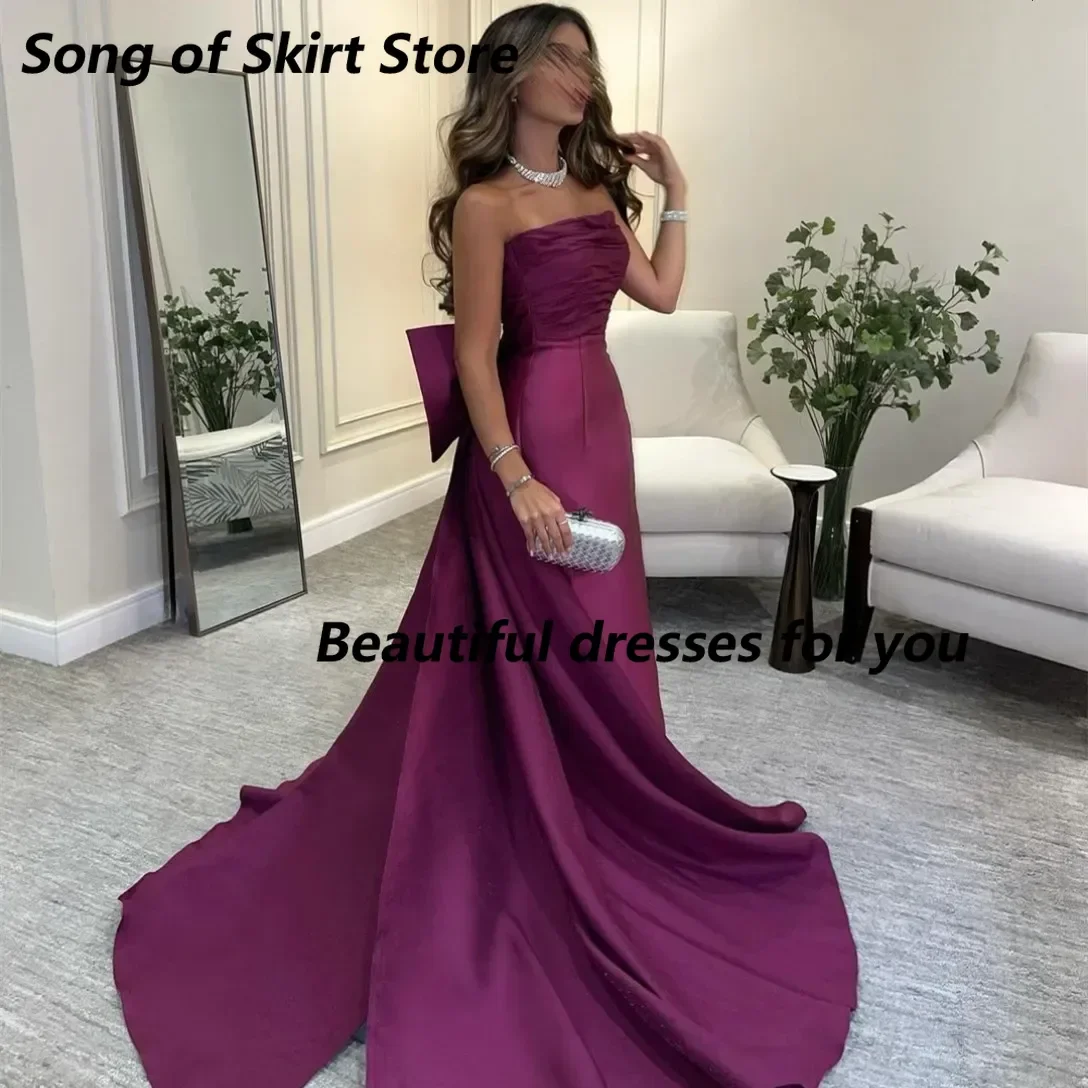 Classic Long Strapless Satin Evening Dresses with Bow Sheath Sleeveless Purple Floor Length Prom Dresses for Women