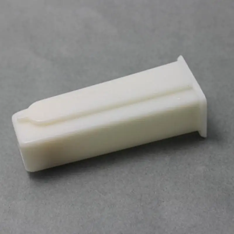 G92C Fascetta stringitubo per tubo in plastica con chiusura regolabile per tubi con diametro esterno inferiore a 05/16"