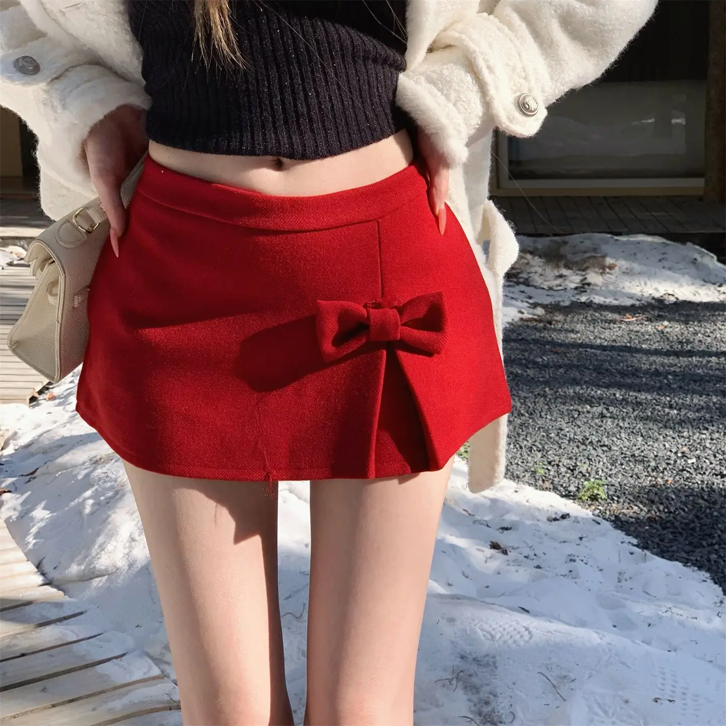 

2026 Новая шерстяная юбка с милым бантом и надписью для женщин