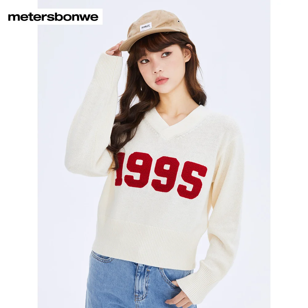 

Metersbonwe-Women's Classic V-Neck Long-Sleeved Sweater Jumper Chest Embroidery Short Pullover Academy Campus Spring Autumn