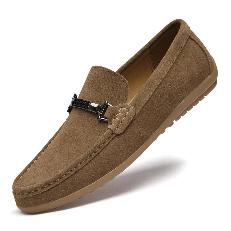 New Punching Fashionable Lightweight Breathable Men Casual Loafers Shoes Soft Soled Comfortable Non Slip Large Size Bean Shoes