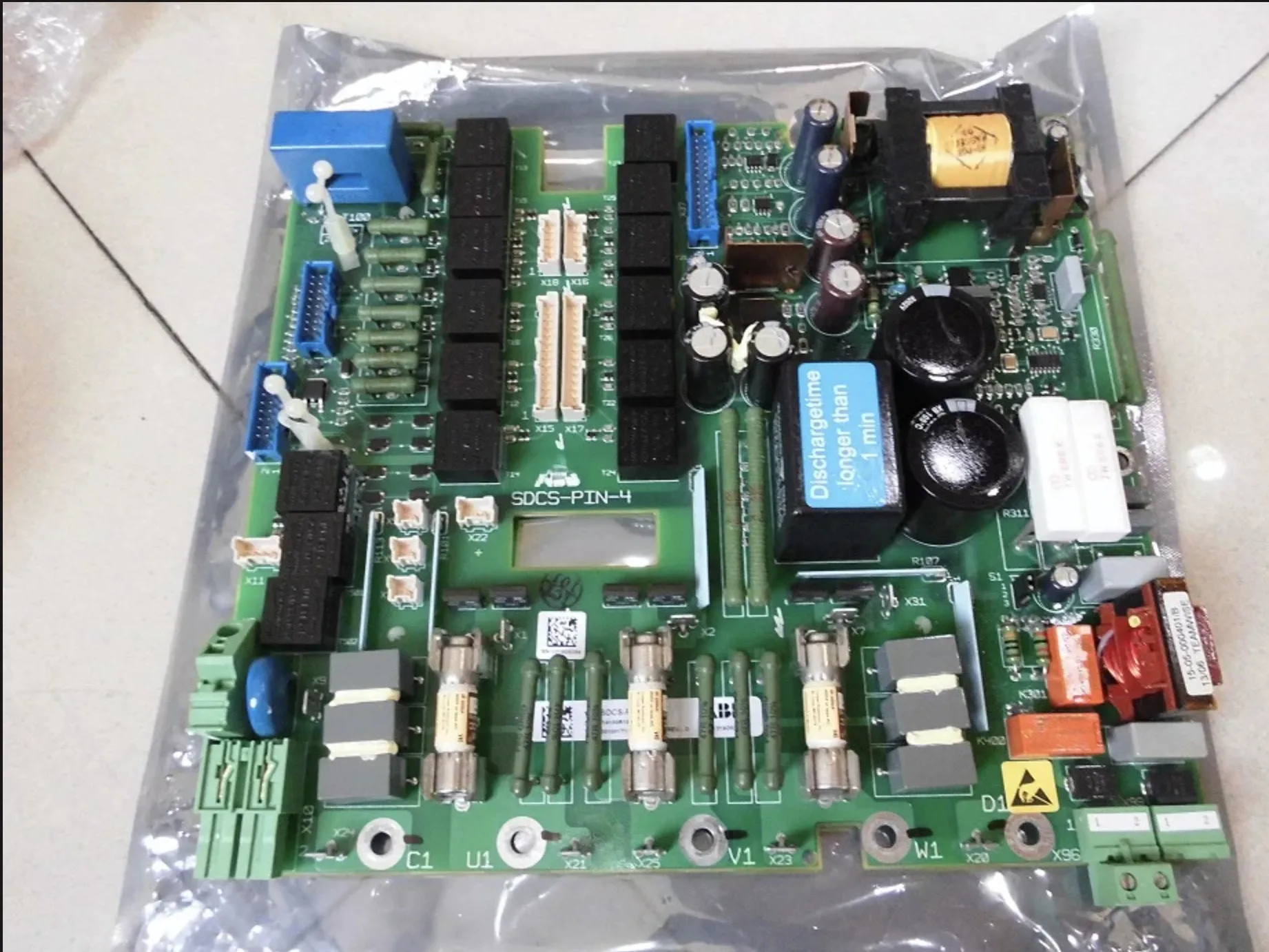 SDCS-PIN-4 3ADT314100R1001 DCS800 power board new and original in box