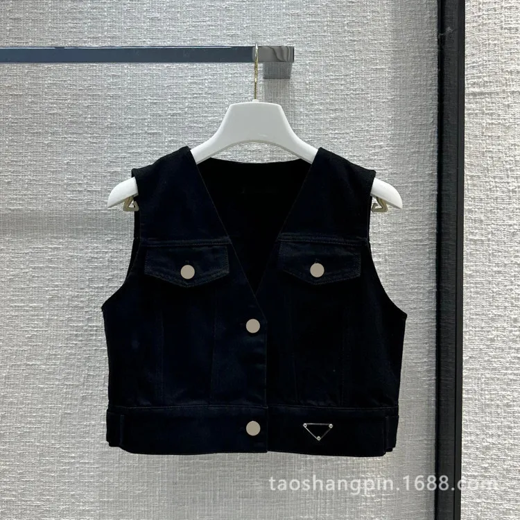 

2023 spring/summer new tooling short black functional style denim vest