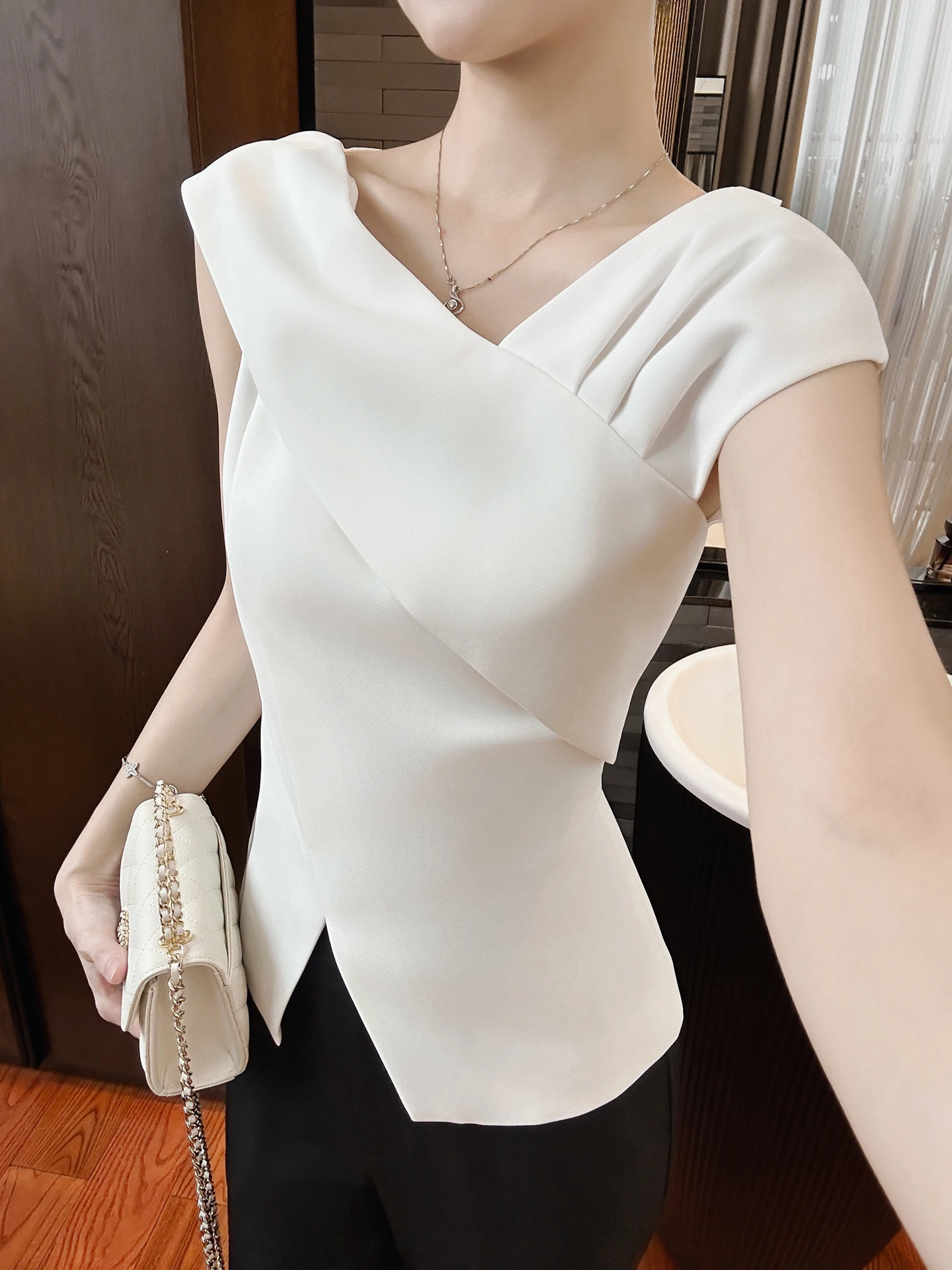 

You See Simple Slim Fit White Top Korean Sle Commute Faion Single Item Casual Wear V-Ne Regular Length Pure Color