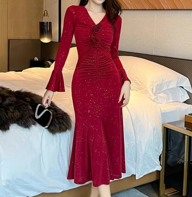 Czerwona sukienka z długim rękawem z dekoltem w szpic dla kobiet z kwiatowym wzorem Elegancka sukienka Vintage Trumpet Vestidos Bodycon Streetwear Odzież wieczorowa Lady