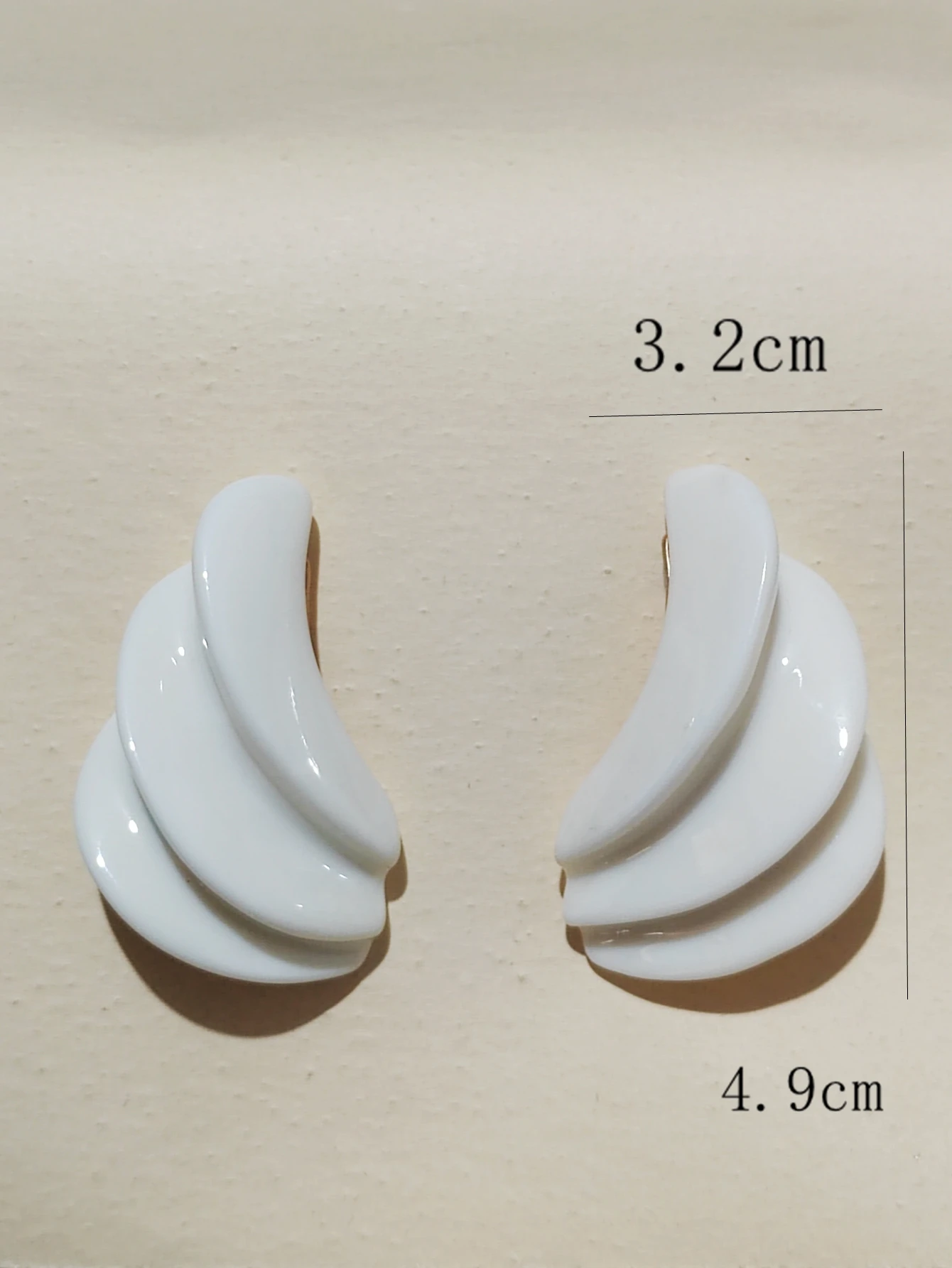 Unique Design Fan-shaped White Resin Stud Earrings for Women