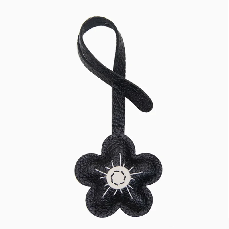 New Arrival PU Leather Flower Shaped Handmade Bag Pendant Keychain For Man Or Woman Gift