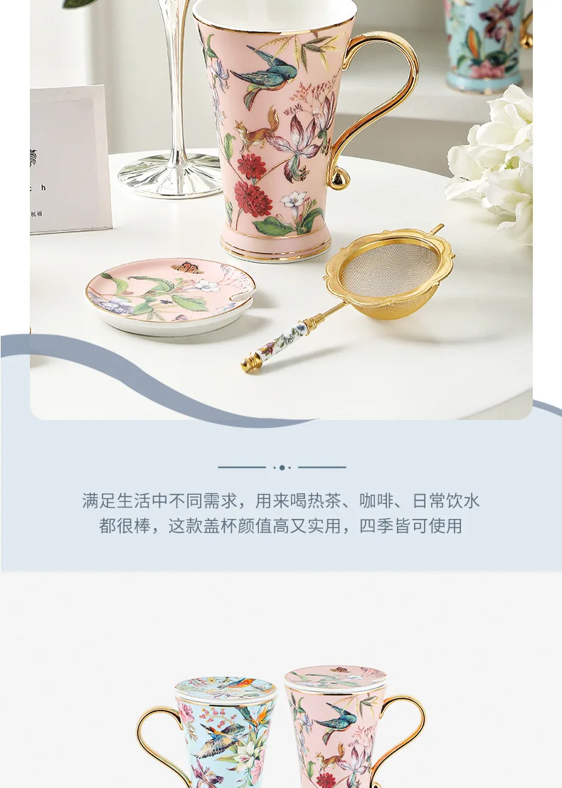 Camminare nel bellissimo mondo, paio di squisite bicchieri d'acqua per coppia in una confezione regalo con coperchio per una coppia appena nata