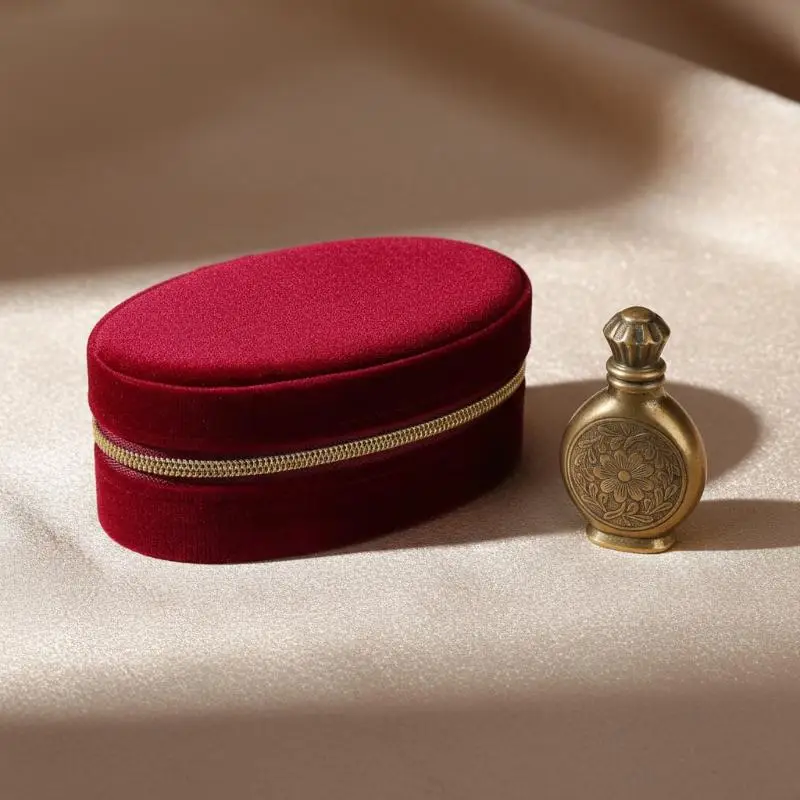 Retro Oval Velvet Mini Portable Jewelry Box For Rings Earrings Bracelets Necklaces Zipper Jewelry Box
