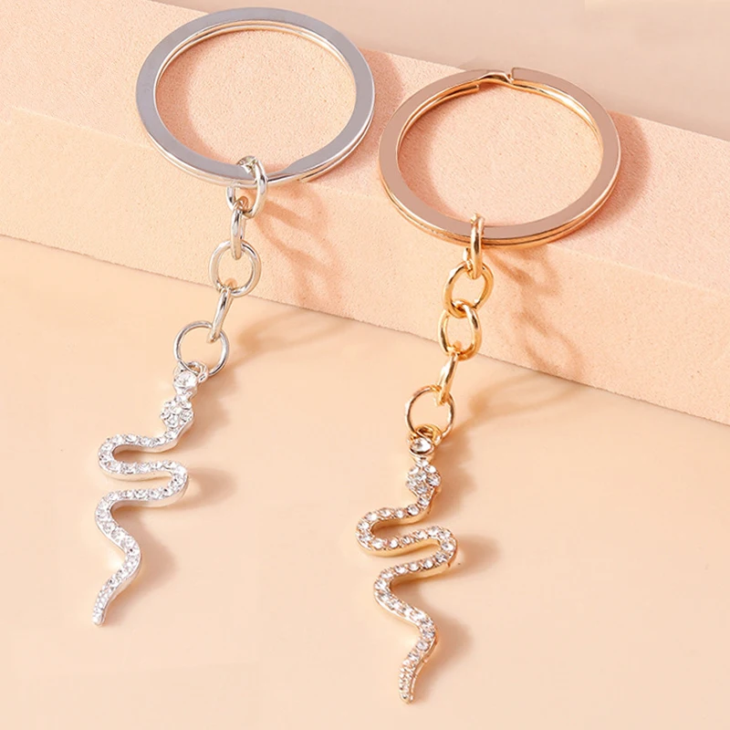 Aihua Punk Crystal Snake Keychain for Women Men Rhinestones Animal Snake Key Ring Chains Handbag Pendants DIY Handmade Jewelry