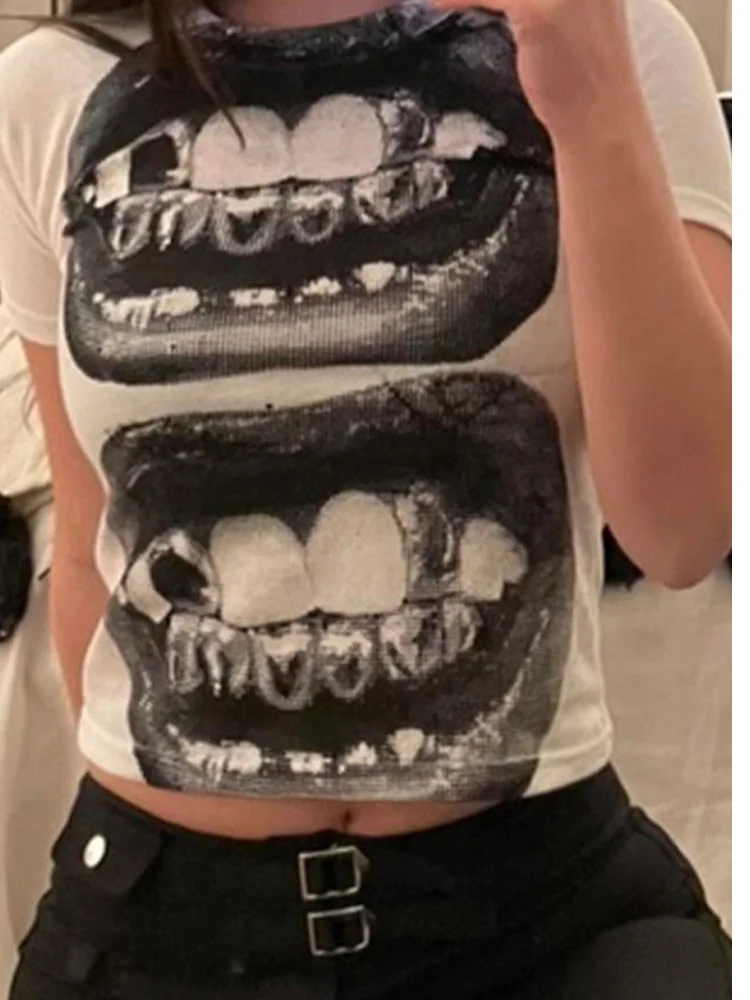 فاسق Y2K طفل قصير الأكمام قوطية الشارع تي شيرت المرأة الترفيه الأساسية تي شيرت المرأة الصيف الأعلى E الفتيات القوطية EMO