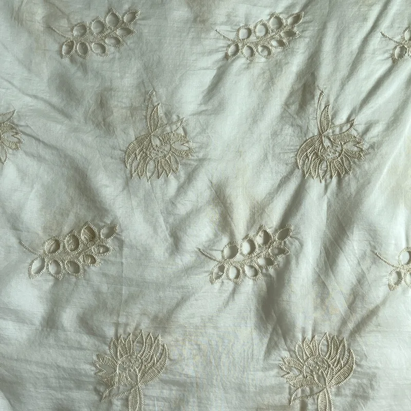 

Embroidered 3D Floral Leaf Hollow Out Mesh Lace Fabric for Sewing Dress Clothes DIY Handmade Crafting Cloth