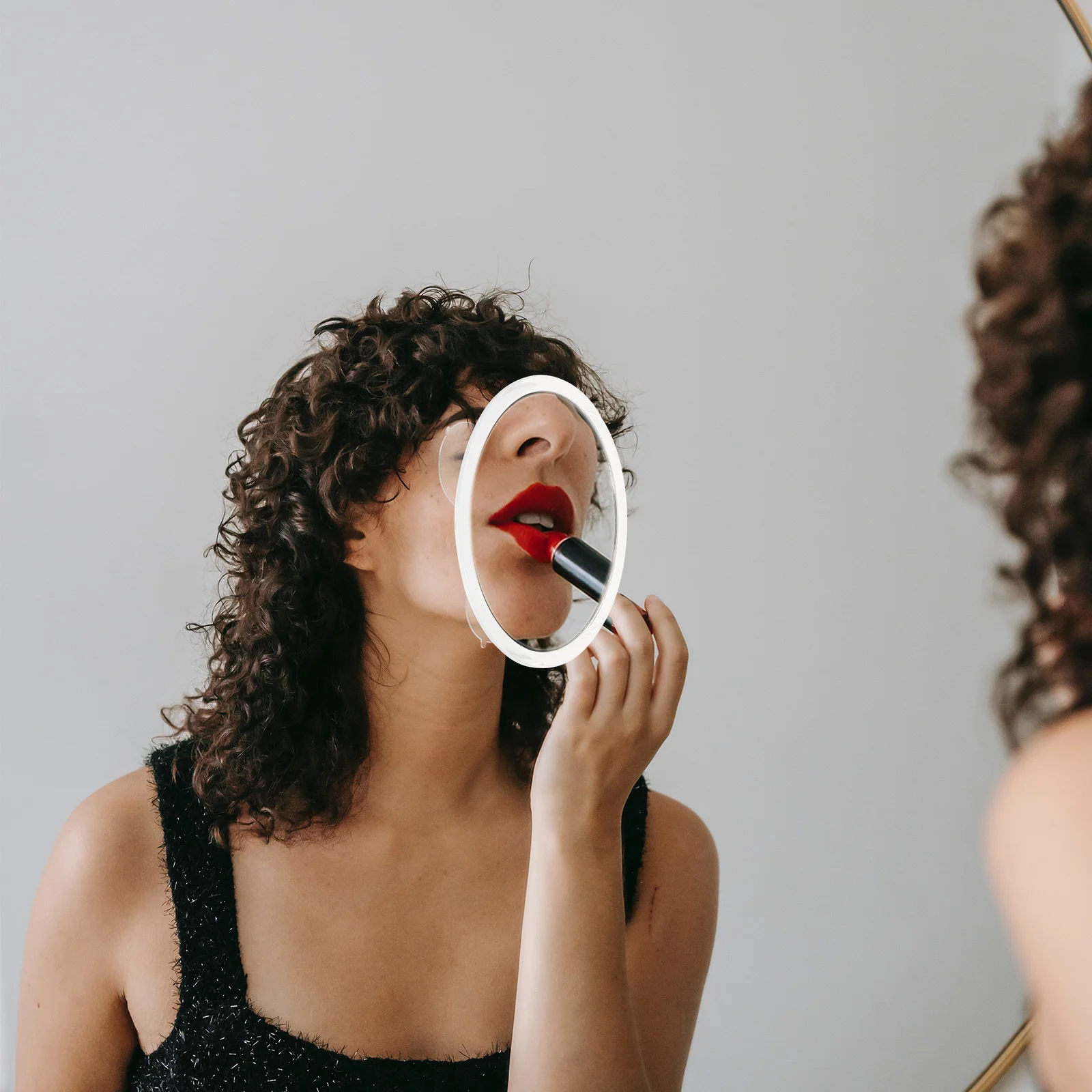 

Makeup Mirror Travel Shower Mirrors for Women Compact with Magnification White Shaving Suction Cup