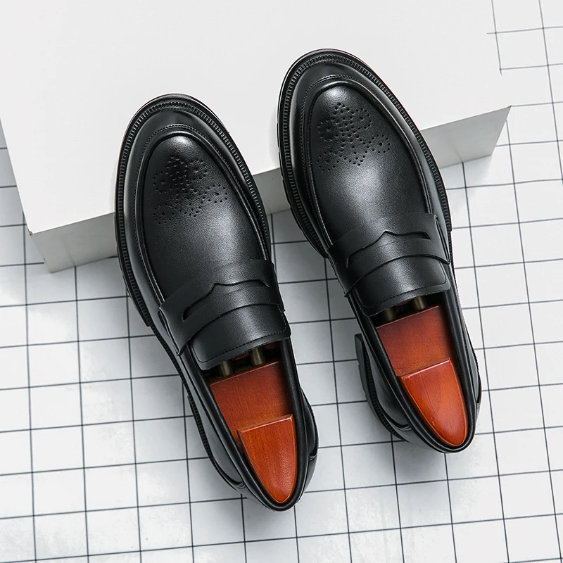 High Quality Casual Business Leather Shoes Men Wedding Social Leather Men’s Dress Shoes British Formal Carving Men Block Shoes