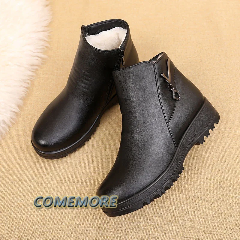 Leather Boots Trend Winter Middle-aged Flat Bottom Shoes for Woman\'s Warm Cotton Shoes Soft Bottom Non-slip Wool Women Boots PU