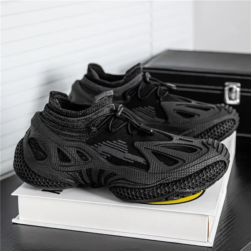 Men's Casual Sports Shoes with Mesh Surface Breathable Laced Solid Color Spring and Summer Wear-resistant and Anti-slip