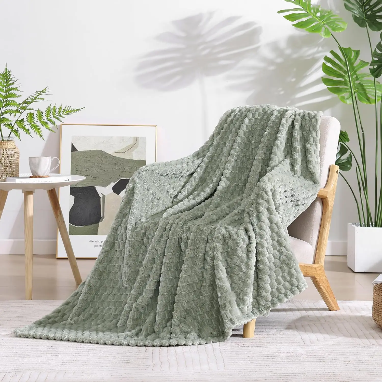 Throw Blanket for Couch- Room Decor Soft Cozy Blankets for Women,Lightweight Fleece Flannel Bed Blanket Suitable for All Seasons